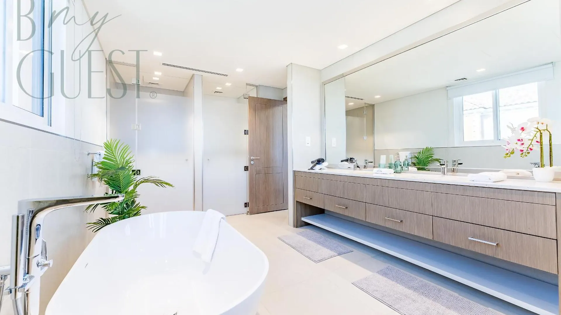 Holiday home Luxurious Waterfront Villa Sea & Burj Khalifa View Dubai
