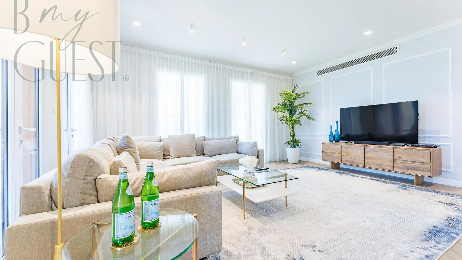 Luxurious Waterfront Villa Sea & Burj Khalifa View Dubai