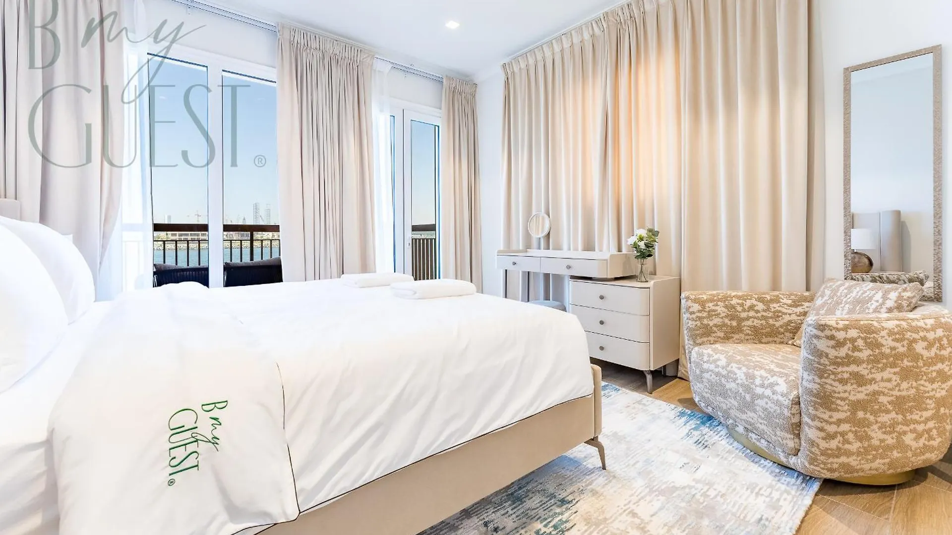 Luxurious Waterfront Villa Sea & Burj Khalifa View Dubai United Arab Emirates